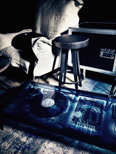 義大利經典家具品牌Moroso與時尚潮流品牌Diesel,自20